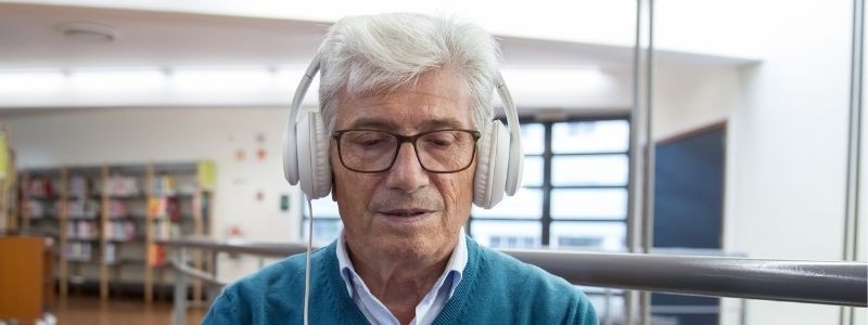 How to listen to music safely 